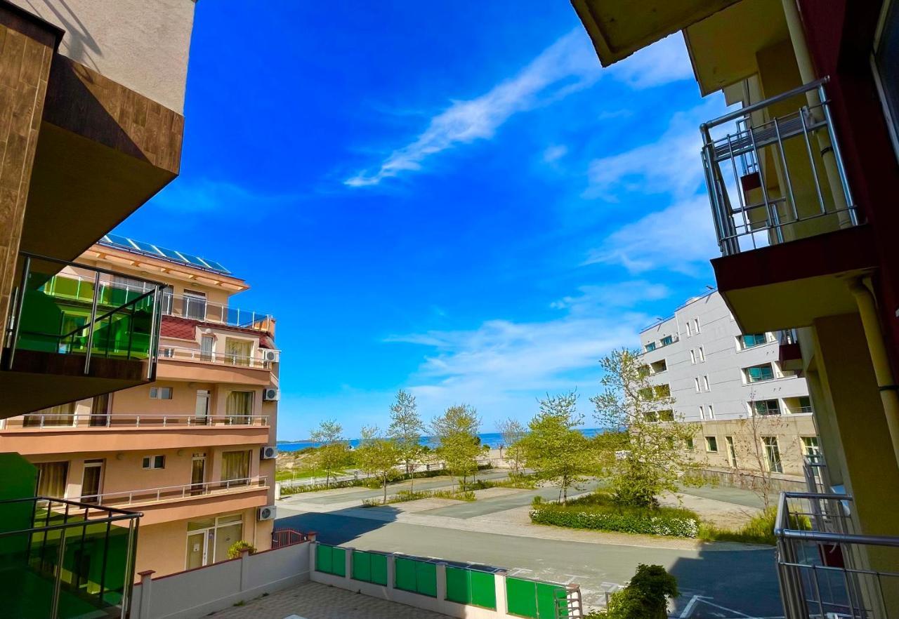 North Beach Apartments Primorsko Eksteriør bilde