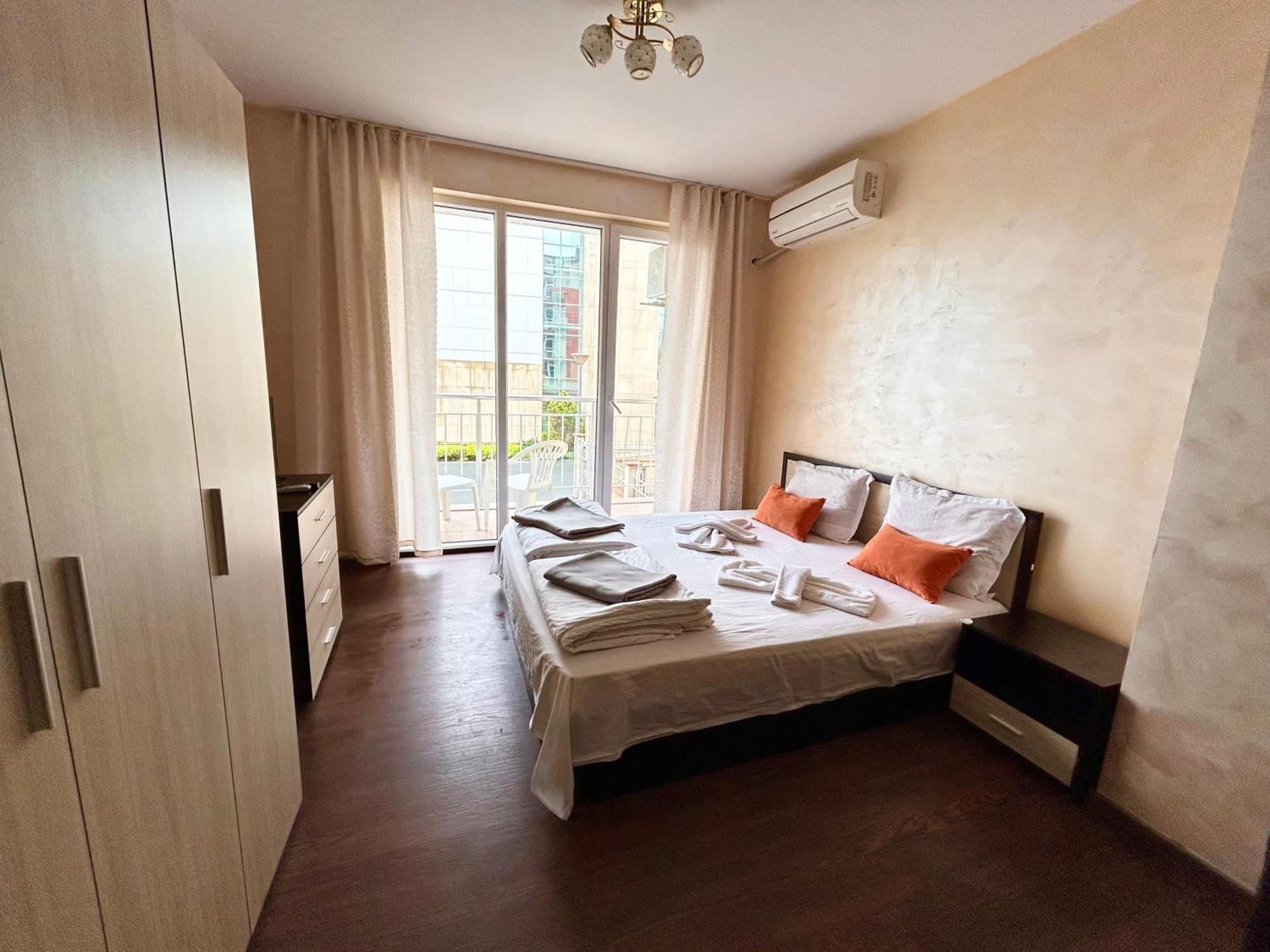North Beach Apartments Primorsko Eksteriør bilde